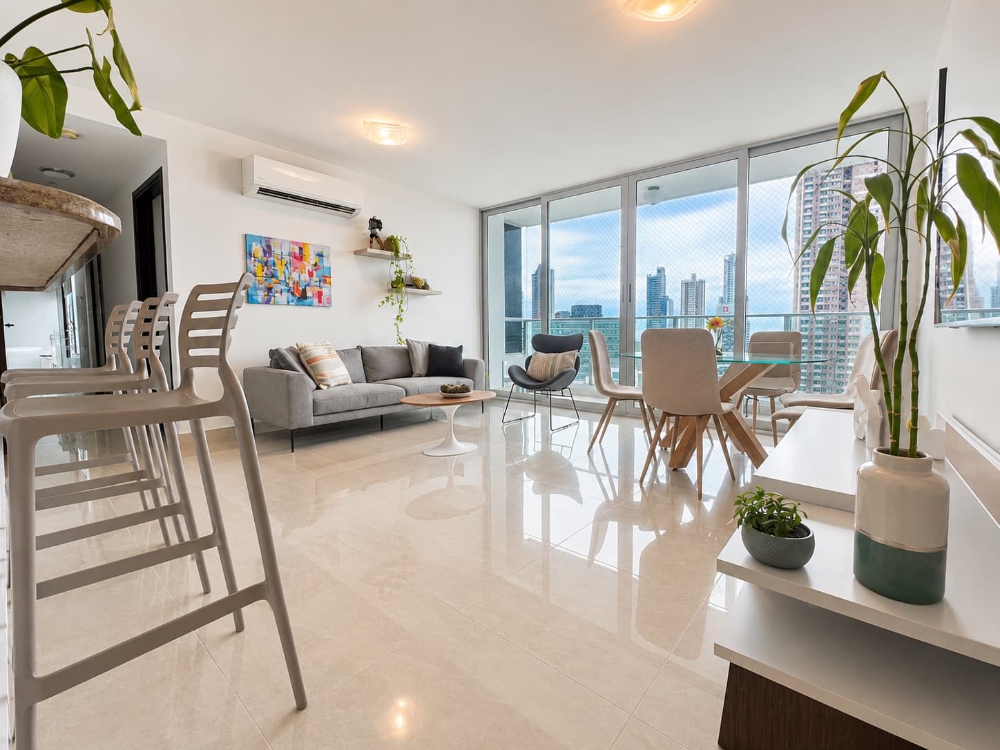 Apartment en Ciudad de Panamá, 2 rec · 114 m² — $1,900